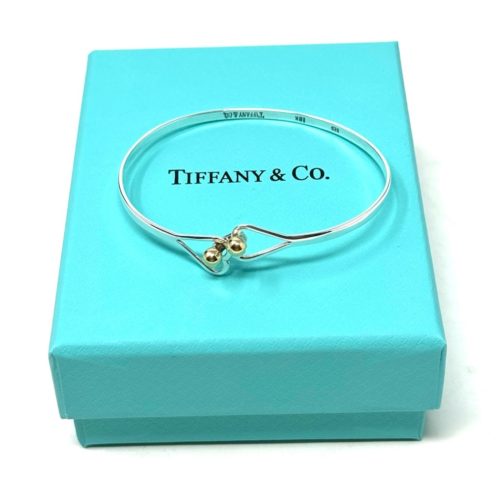 Authentic Tiffany & co. 18K YG Heart Hoock Bangle Bracelet.